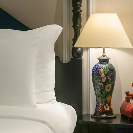 Amira Hotel ハノイ市 エクステリア 写真