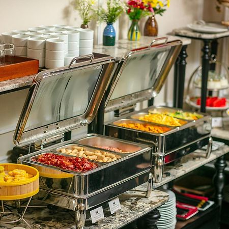 Amira Hotel ハノイ市 エクステリア 写真