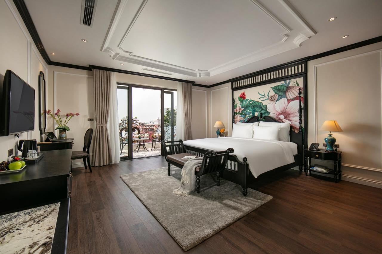 Amira Hotel ハノイ市 エクステリア 写真