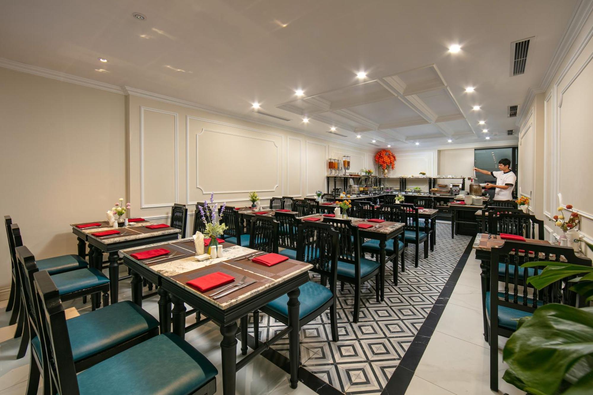 Amira Hotel ハノイ市 エクステリア 写真