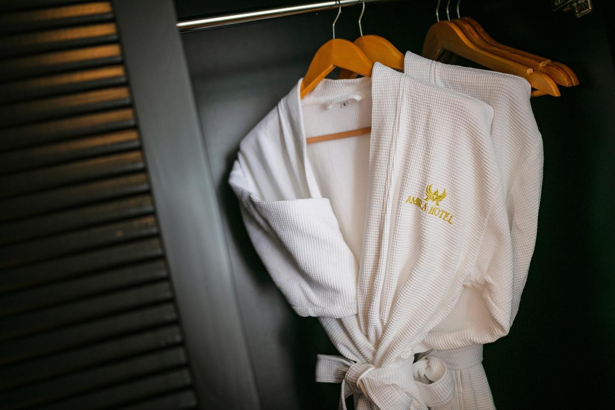 Amira Hotel ハノイ市 エクステリア 写真